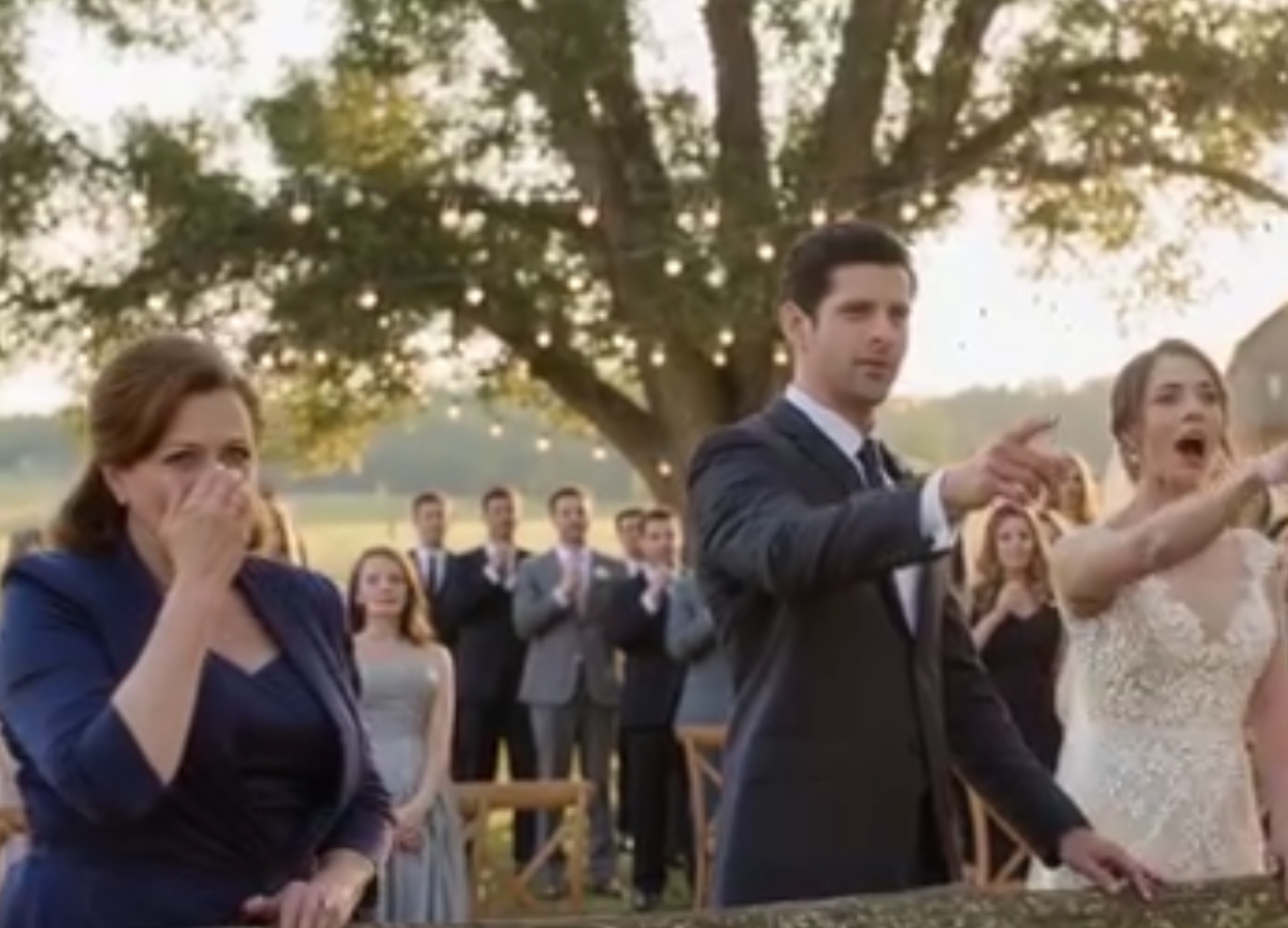 På hennes sons bröllop ropade han: “Ut härifrån, mamma!” — men telefonsamtalet nästa morgon fick honom att ångra det resten av sitt liv.