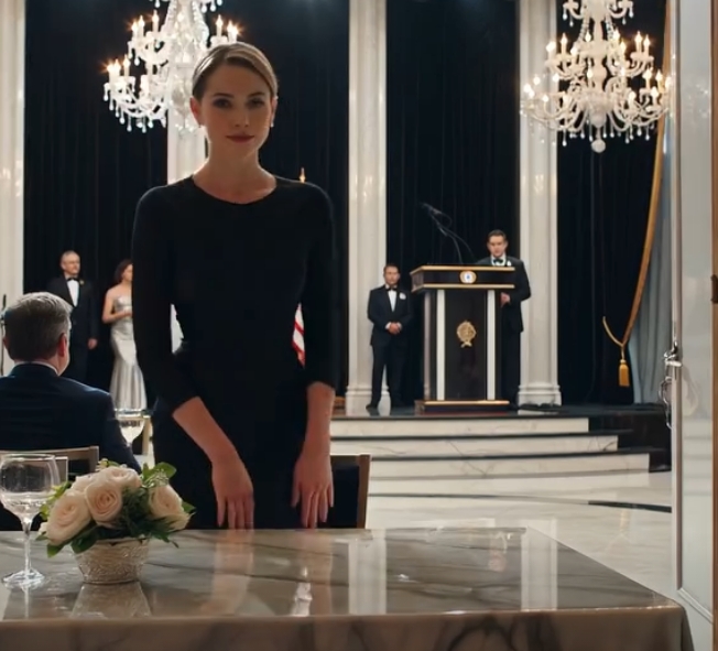 Min man bad mig hoppa över galan—sedan ropade värden mitt namn för VIP-bordet.